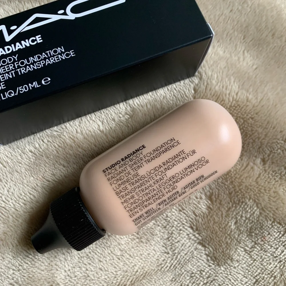 Mac Cosmetics Studio Face & Body Radiance Foundation N3 BNIB